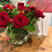 Short Red Roses in Fishbowl & Gift Bag